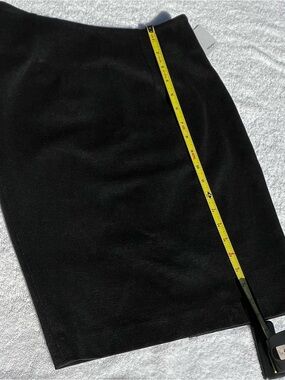Nordstrom “Halogen” Black Pencil Skirt — Classic Straight Silhouette. Size 2.